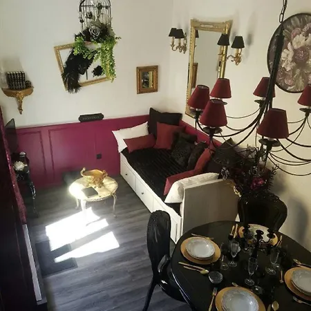 Baroque - Clim - Parking - Pinede - Proche Village Naturiste Appartement *