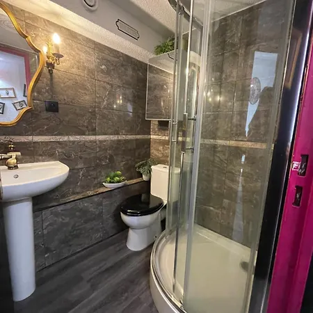 Appartement Baroque - Clim - Parking - Pinede - Proche Village Naturiste